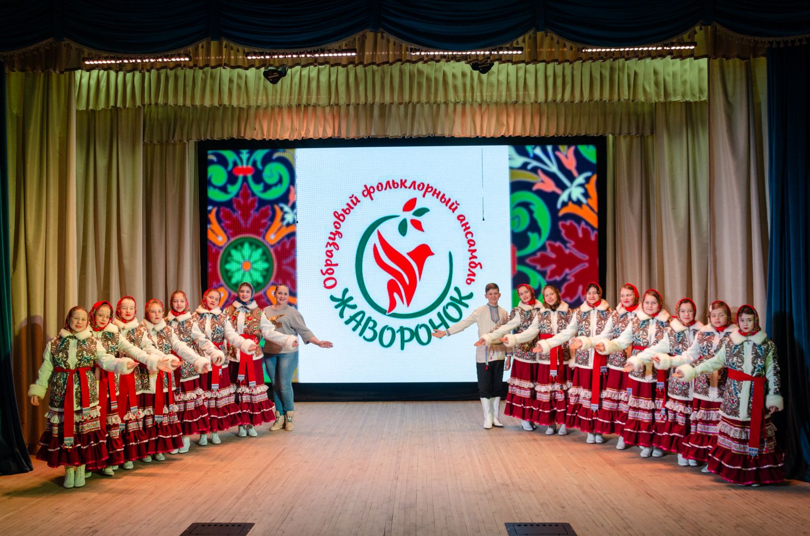 молодежный аксай. прекрасная россия будущего. аксай молодежный. молодежный аксай. аксай город.