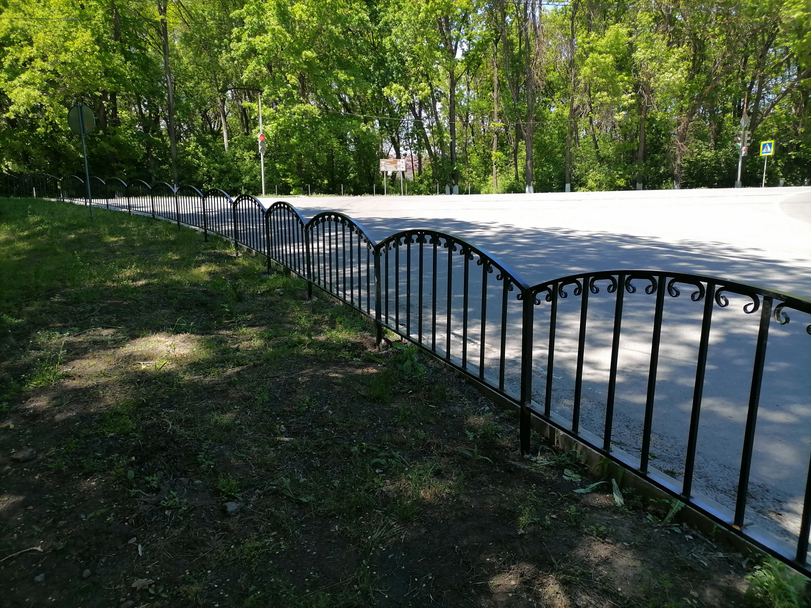 мусор в ростовской области. установка аксай. визитки магазина газового оборудования. городской парк. ростов на дону г аксай.